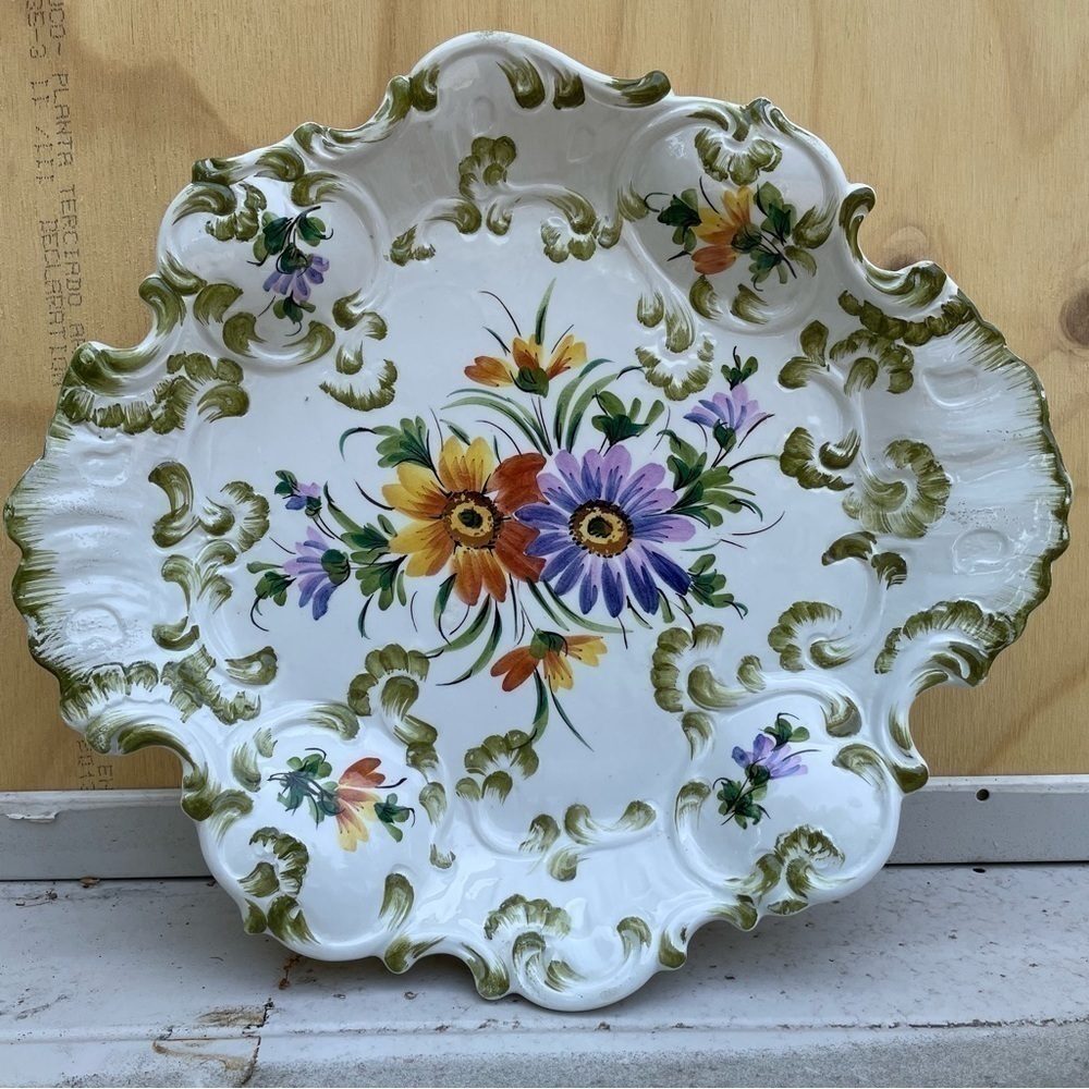 Italy made flora decorative keramiik faience schale 13”x12”x2”‎